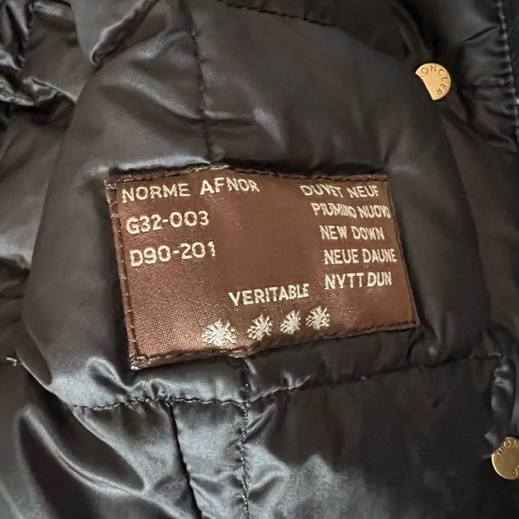 Moncler Crop Jacket - Picture 14 of 16